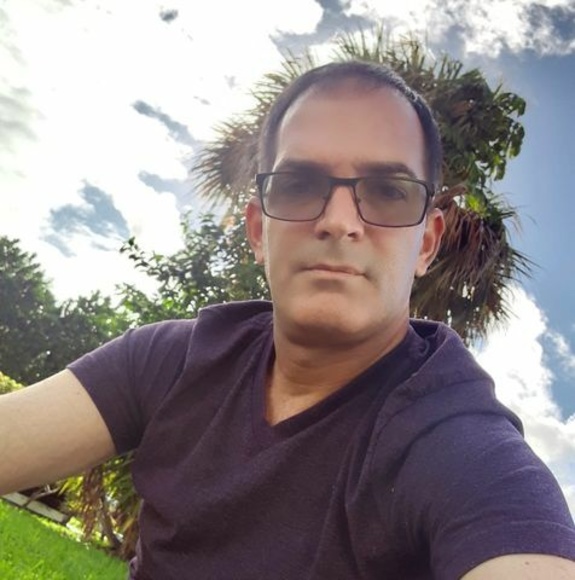 Meet your Posher, Roberto carlos - Picture 1 of 1